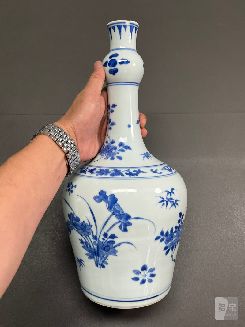 明崇祯 青花花鸟图瓶 - 图9